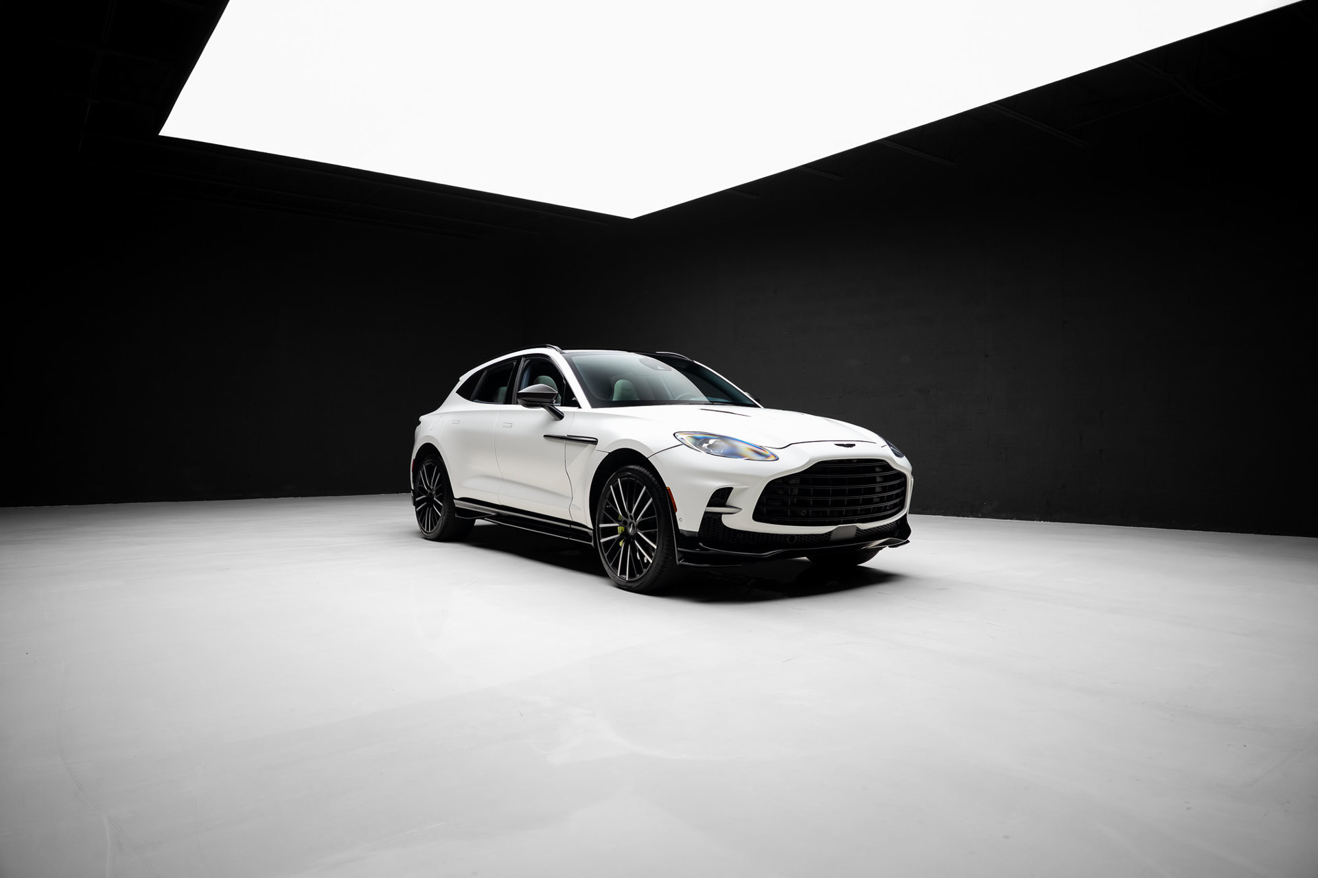 Used 2023 Aston Martin DBX 707 AWD/4WD image 90