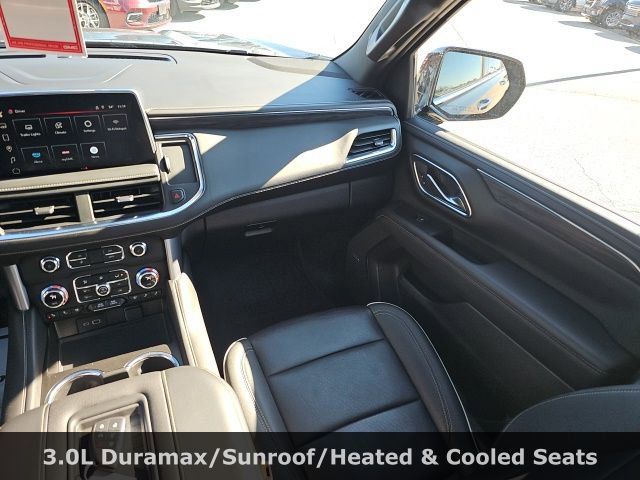 Used 2023 GMC Yukon XL SLT w/ SLT Premium Package image 30