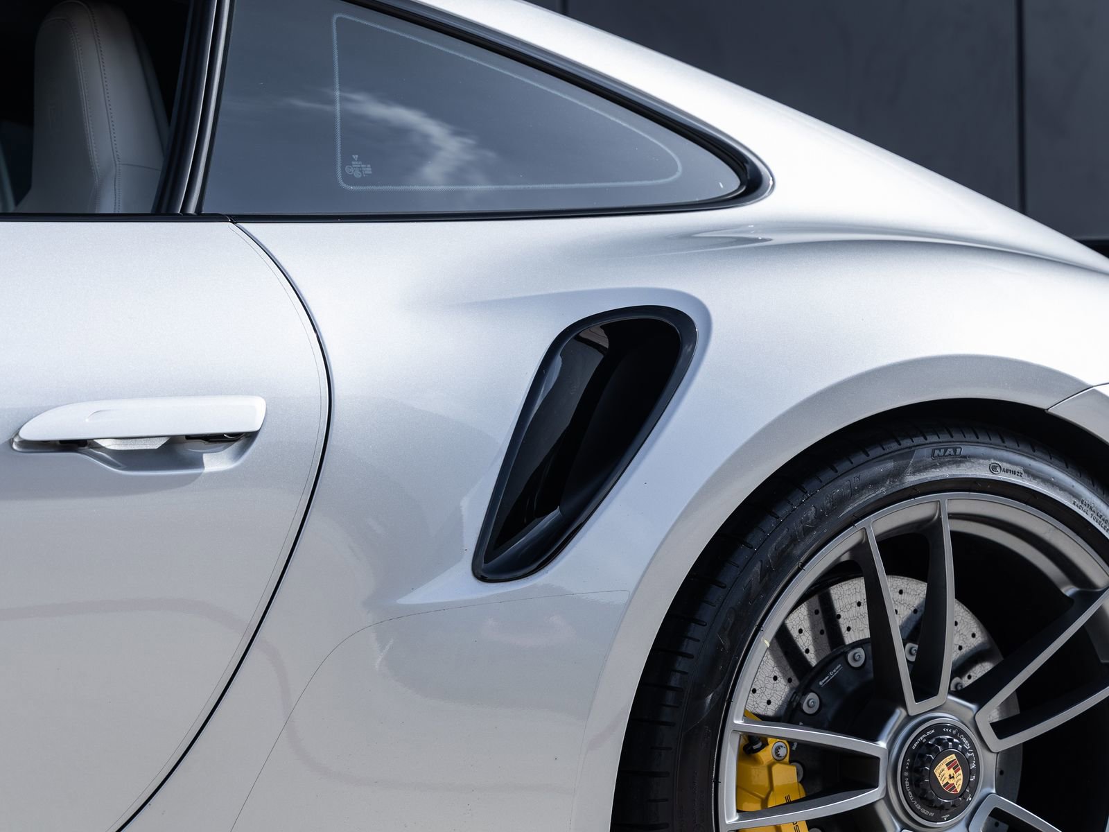 Used 2022 Porsche 911 Turbo S image 19