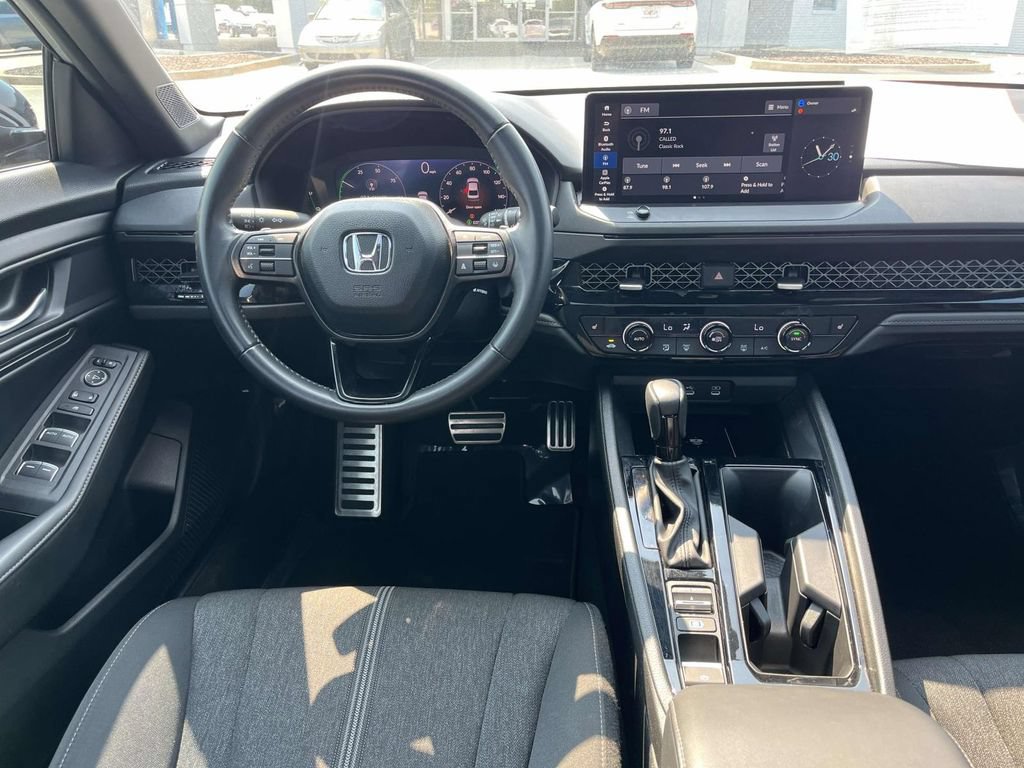 Used 2025 Honda Accord Sport image 11