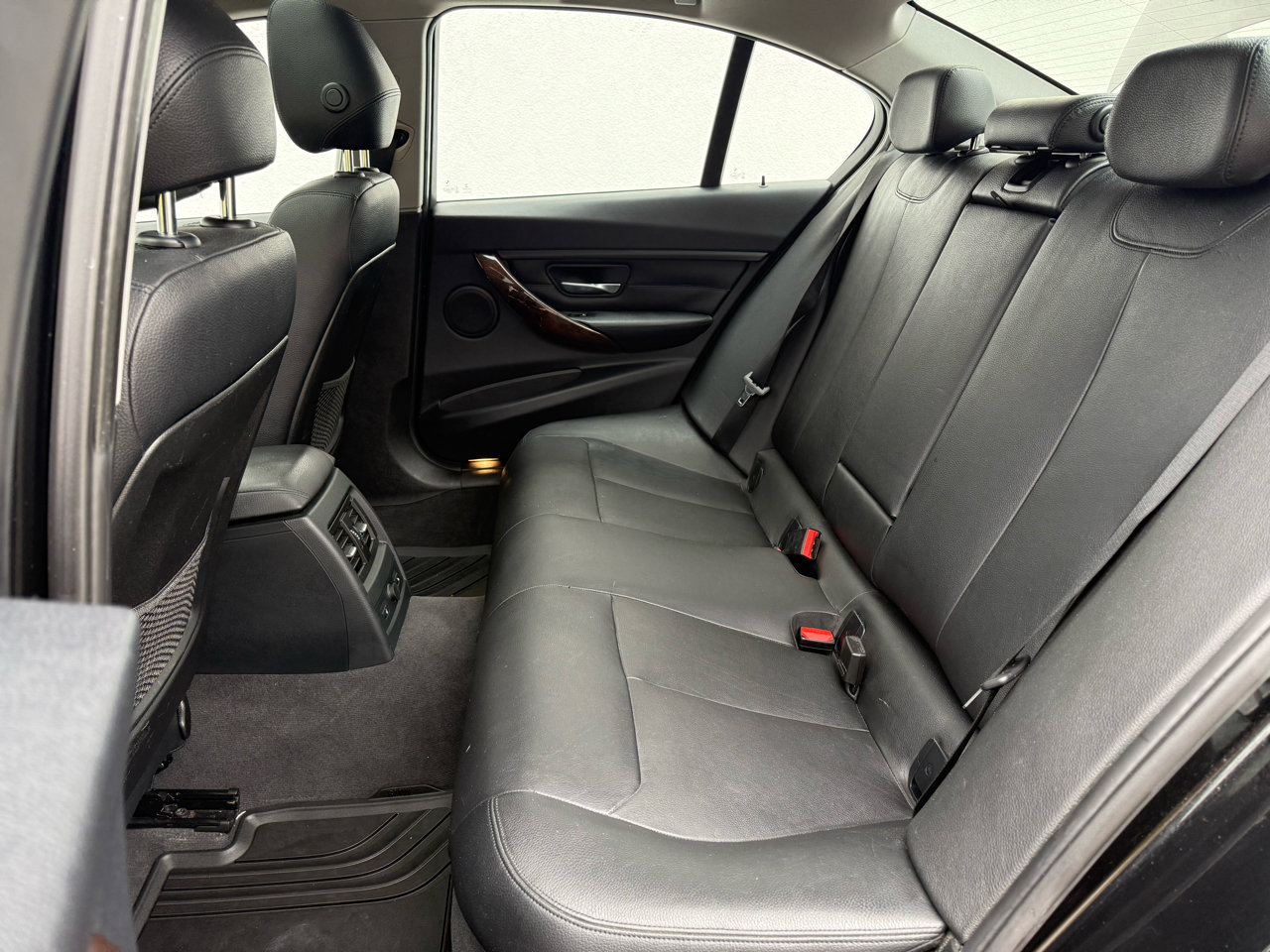 Used 2015 BMW 328i xDrive Sedan image 4