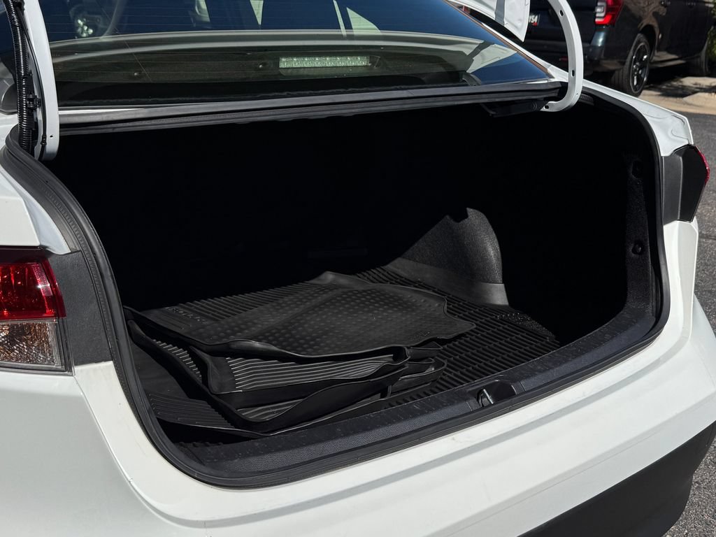 Used 2023 Toyota Corolla LE FWD image 12