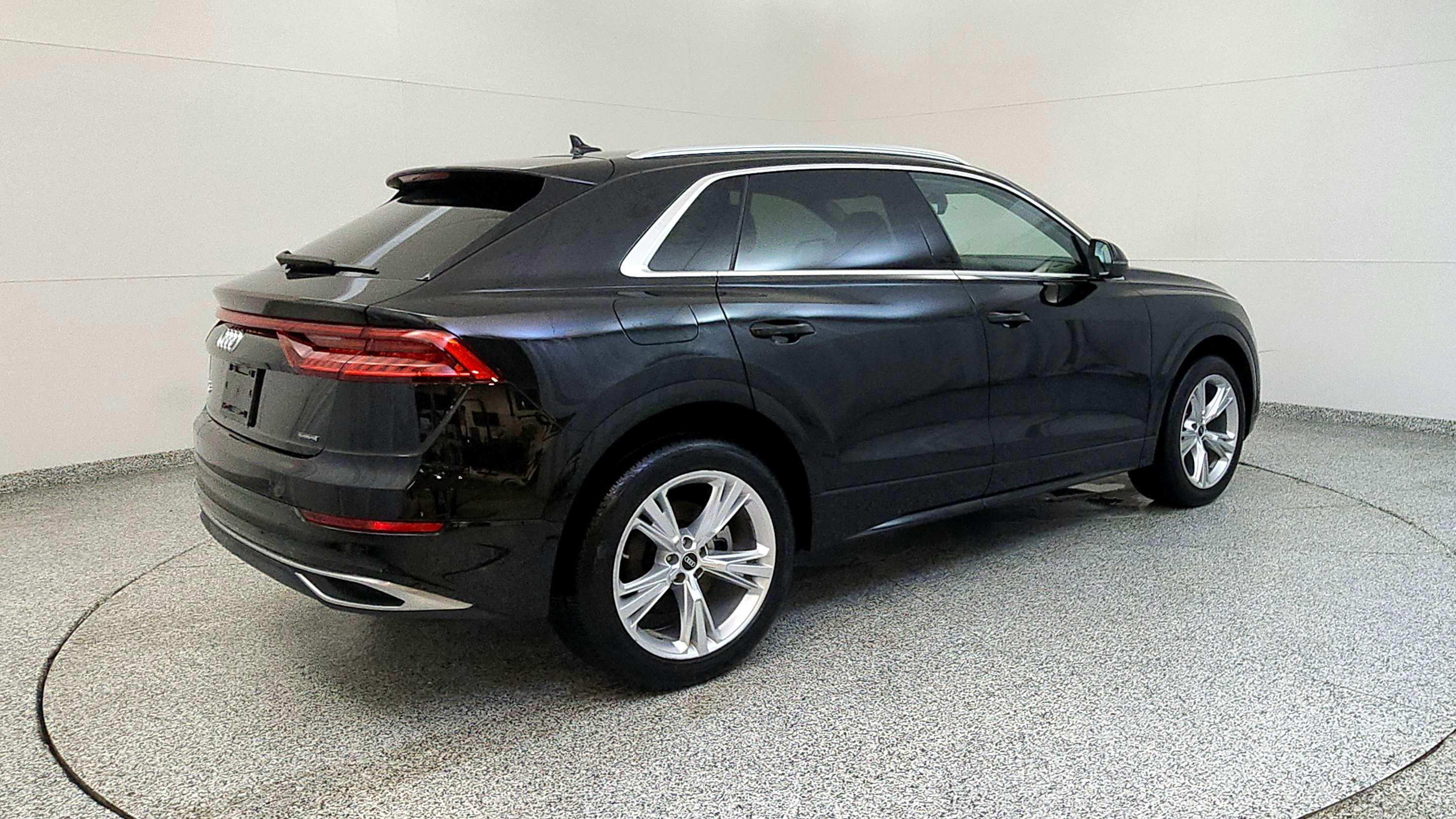 Used 2022 Audi Q8 Premium Plus AWD/4WD image 7