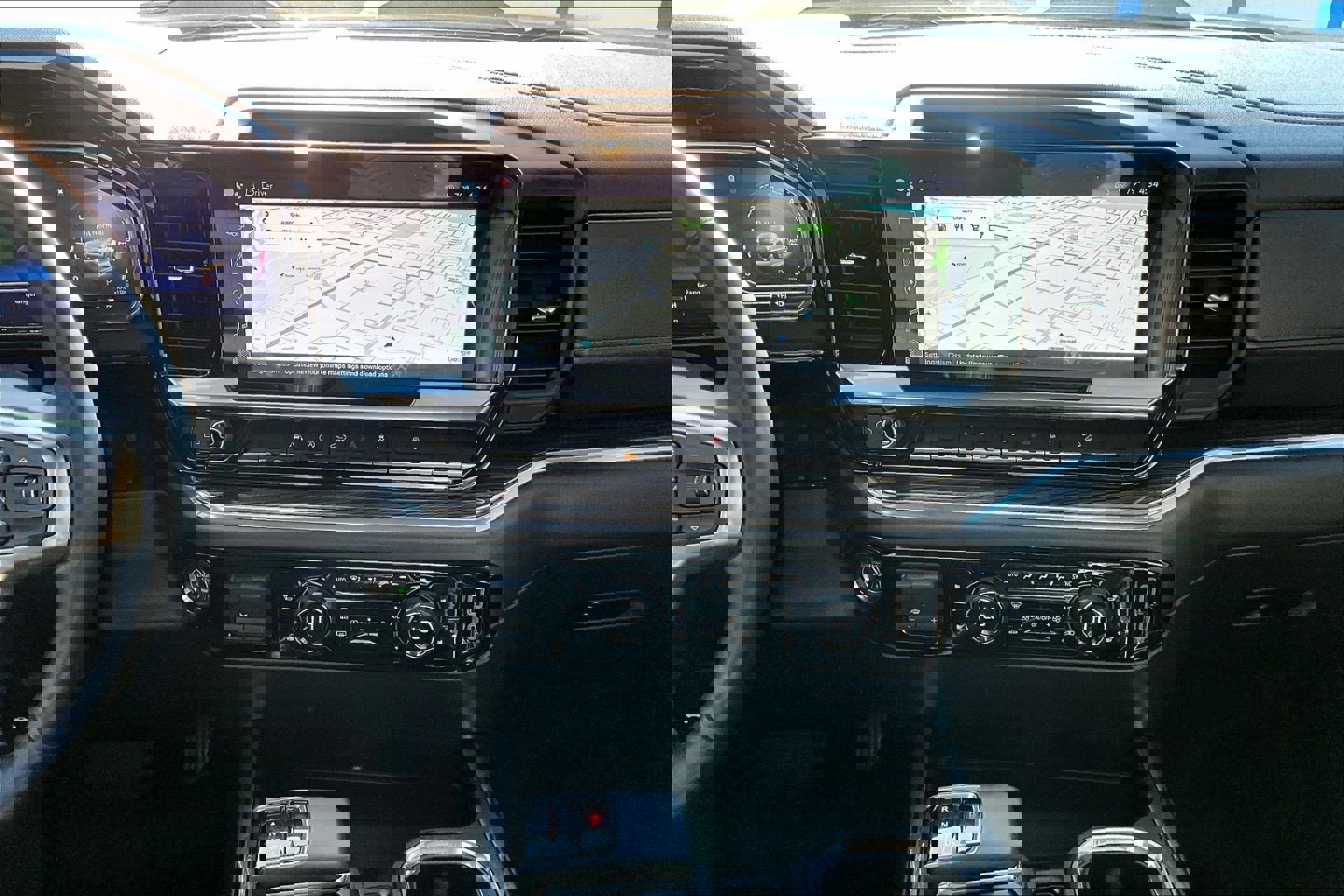 Certified 2024 Chevrolet Silverado 1500 LT Trail Boss w/ Convenience Package II image 15