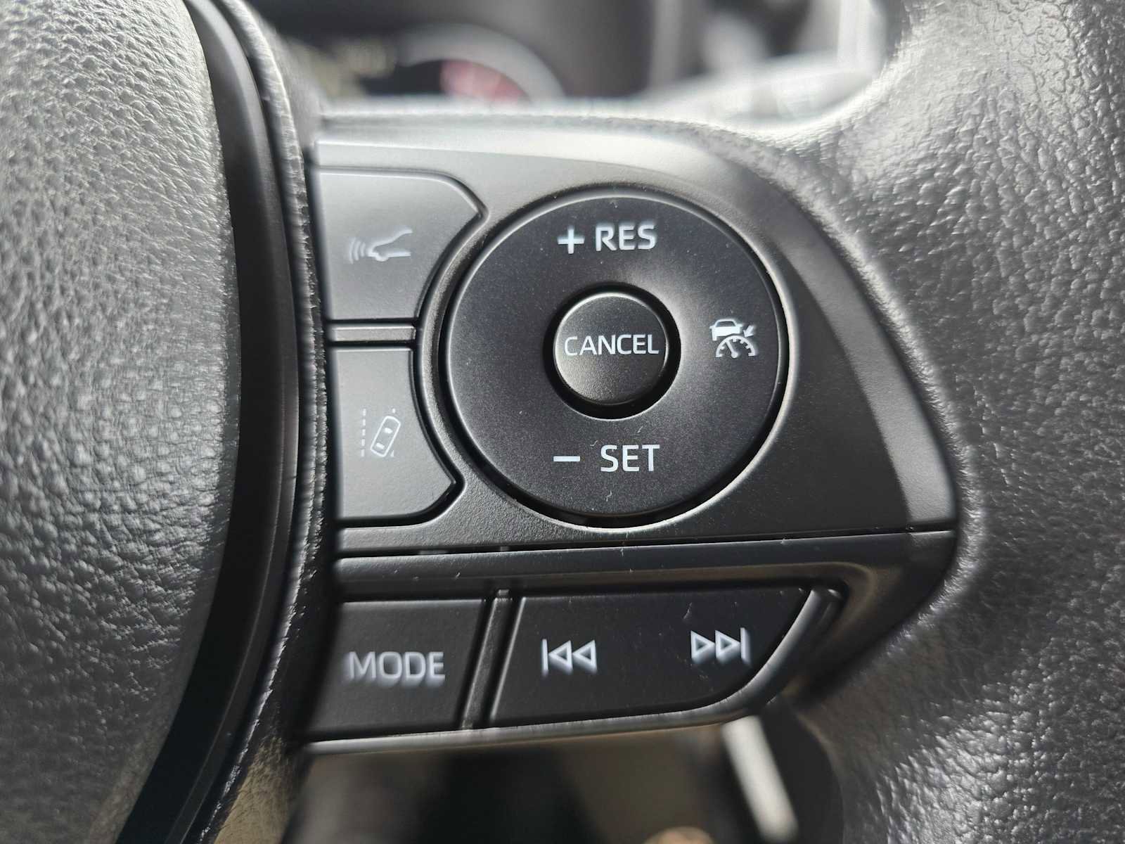 Certified 2025 Toyota RAV4 LE image 34