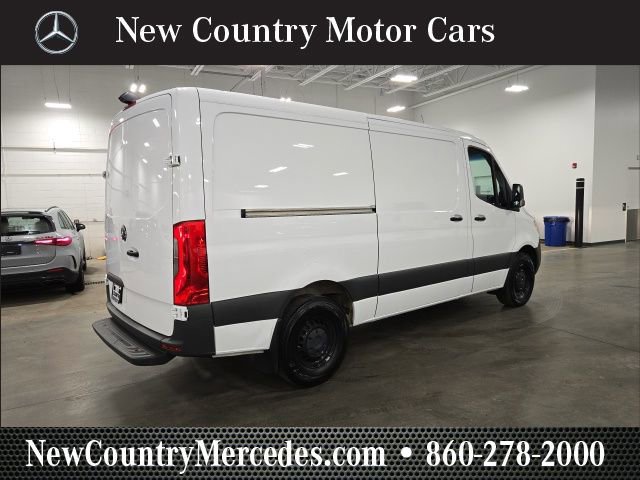 Used 2024 Mercedes-Benz Sprinter 2500 image 9