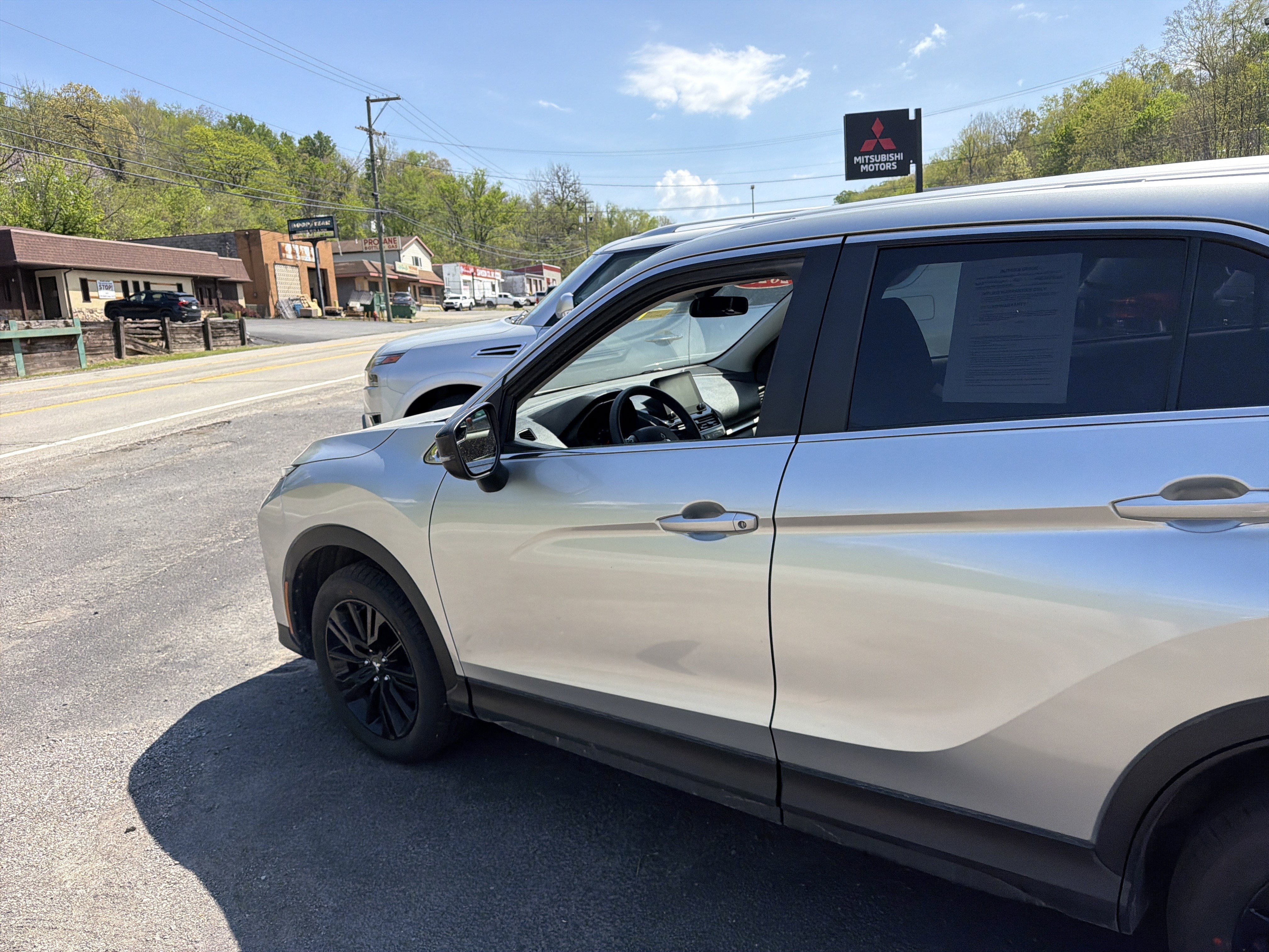Used 2023 Mitsubishi Eclipse Cross LE AWD/4WD image 8