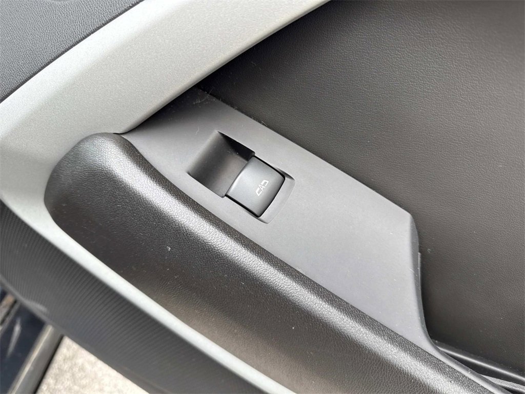 Used 2021 Chevrolet Camaro LT image 27