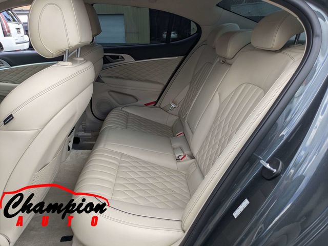 Used 2019 Genesis G70 3.3T Design RWD image 15