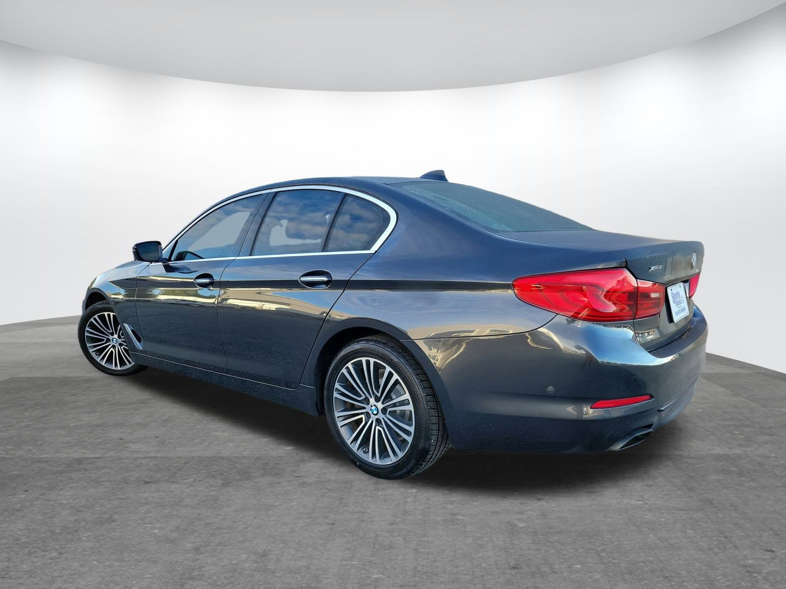 Used 2018 BMW 540i xDrive image 7