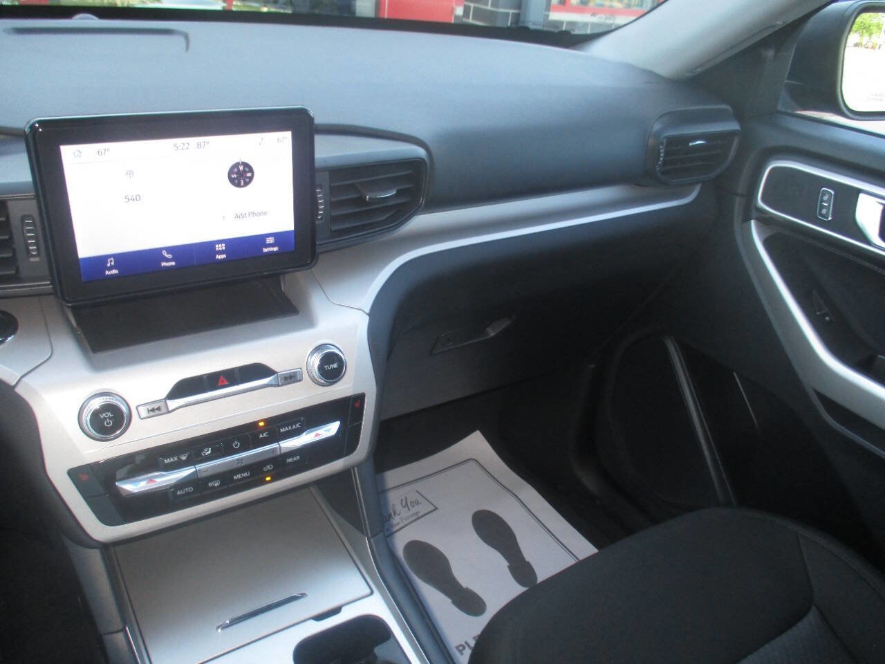 Used 2024 Ford Explorer XLT image 21