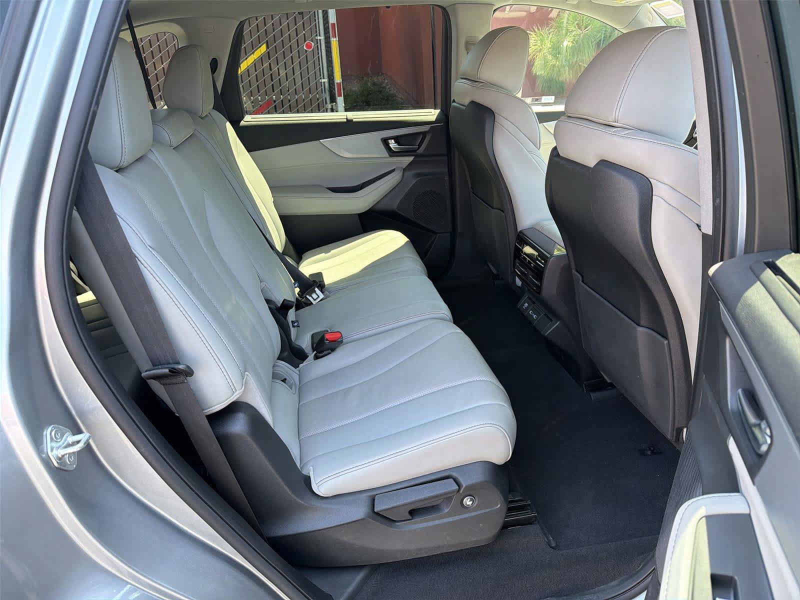 Certified 2023 Acura MDX w/ Technology Package AWD/4WD image 14