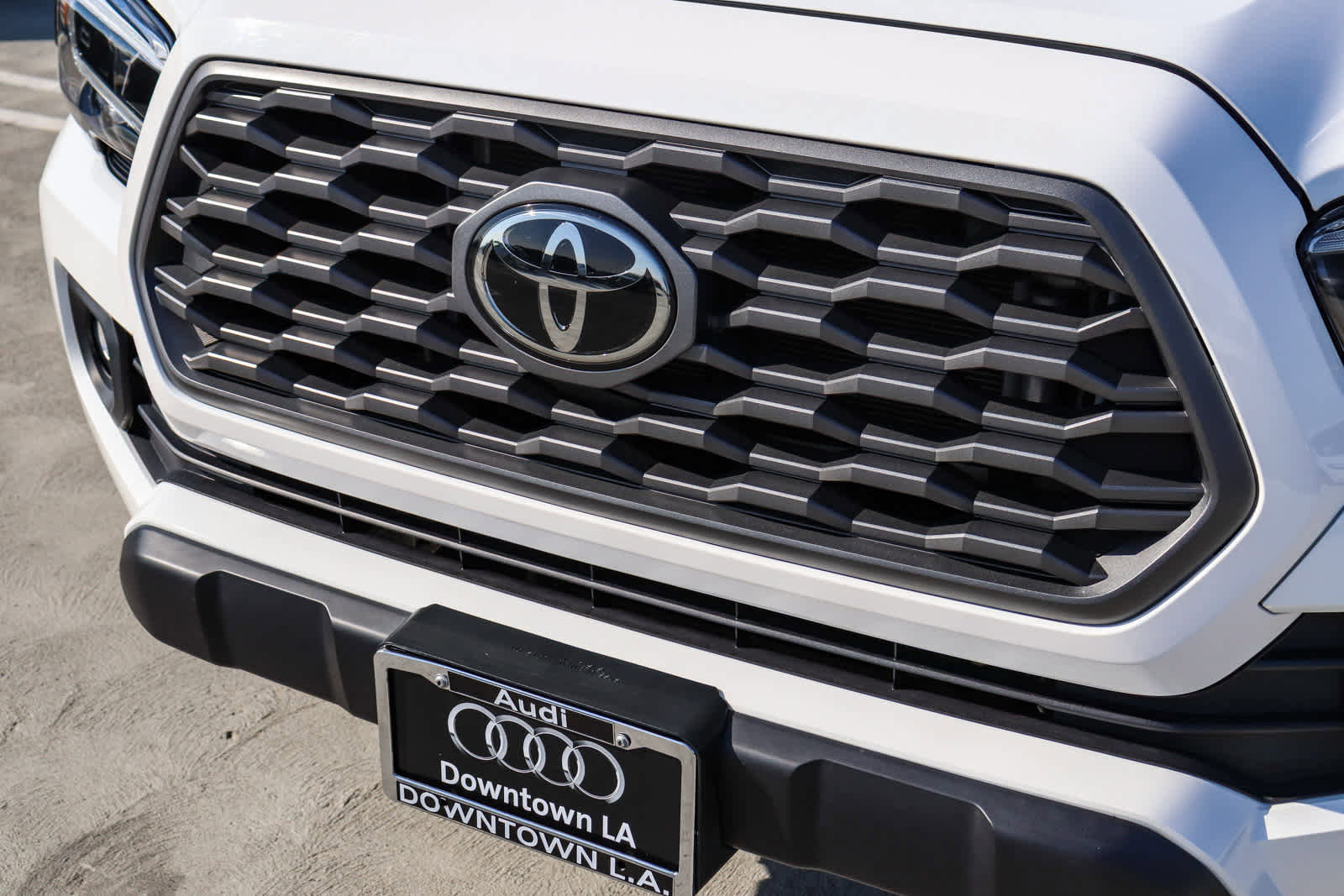 Used 2023 Toyota Tacoma TRD Off-Road image 5