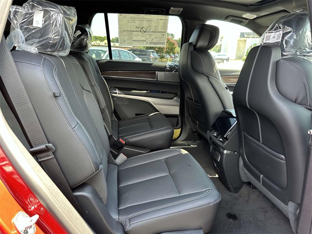 New 2026 Cadillac Vistiq Sport image 11