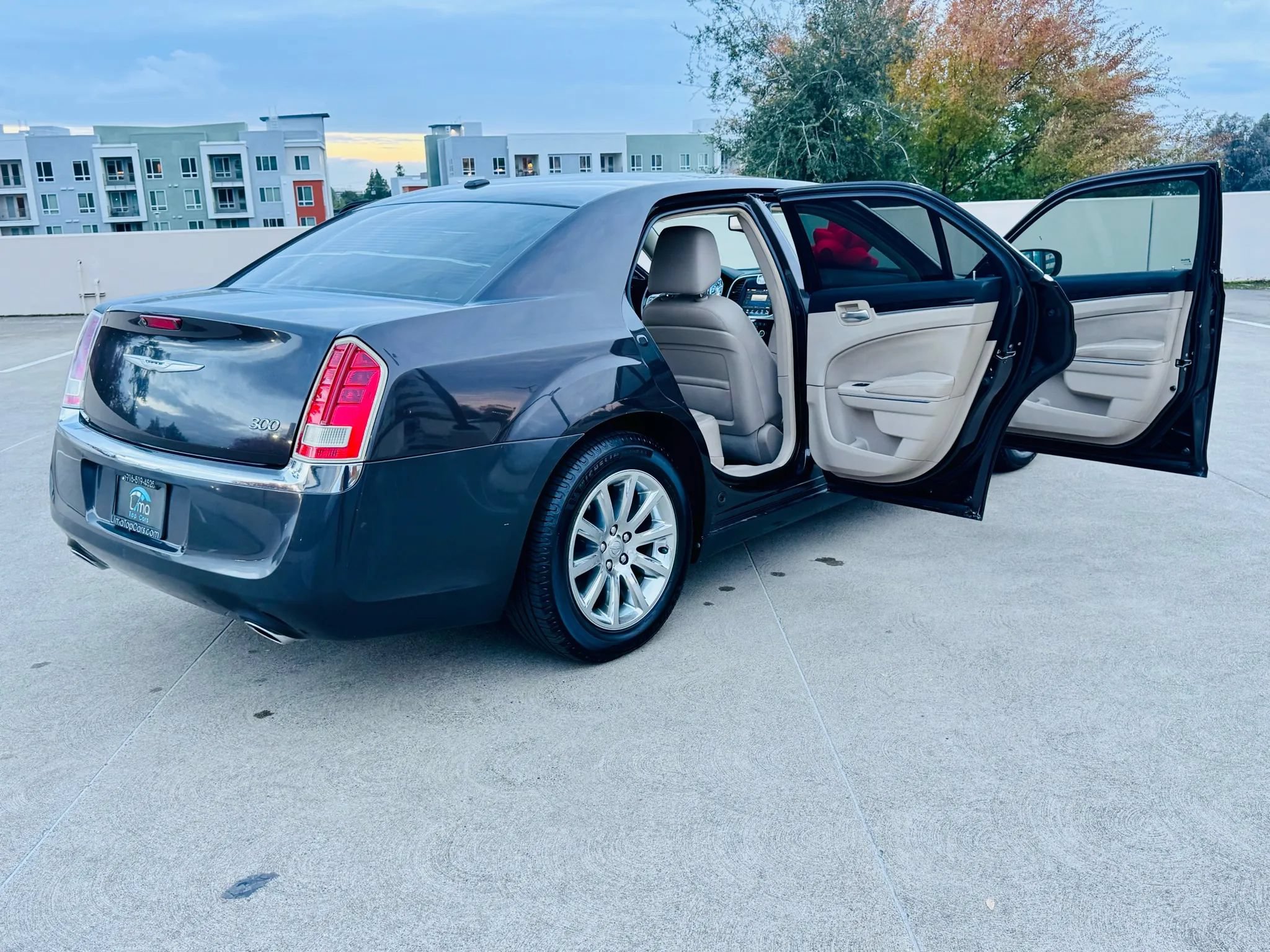 Used 2012 Chrysler 300 Limited RWD image 42