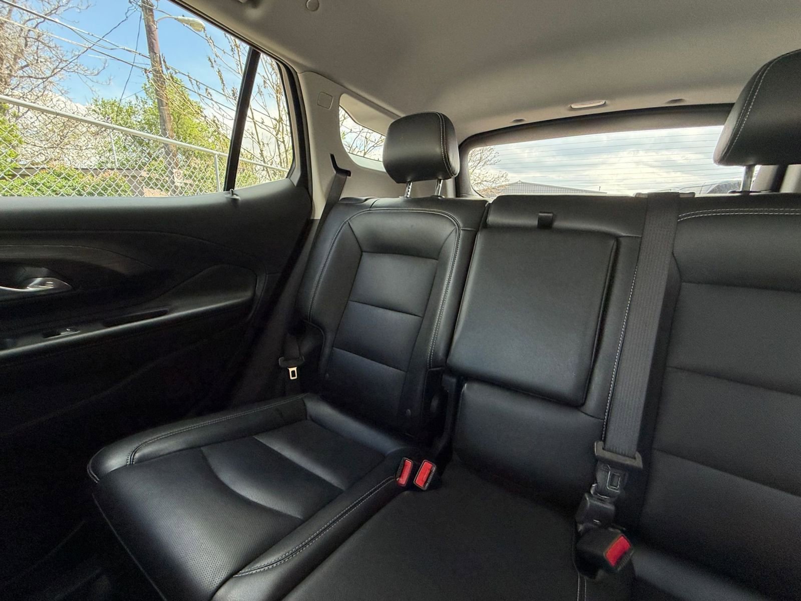 Used 2024 GMC Terrain SLT AWD/4WD image 40