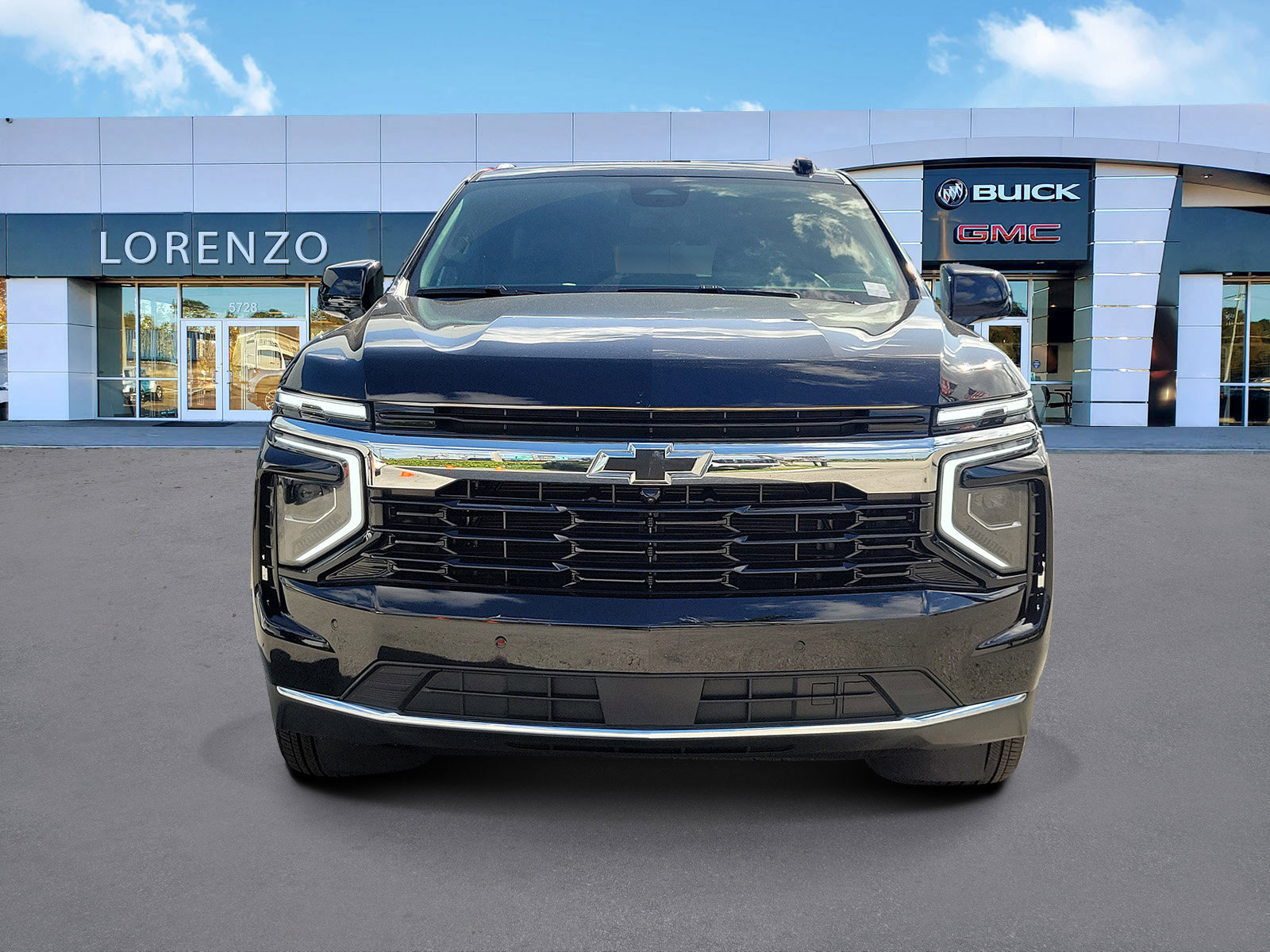 Used 2025 Chevrolet Suburban LS w/ LPO, Dark Essentials Package RWD image 2