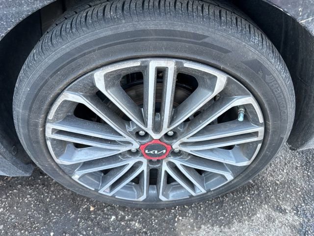 Used 2023 Kia Forte GT image 6