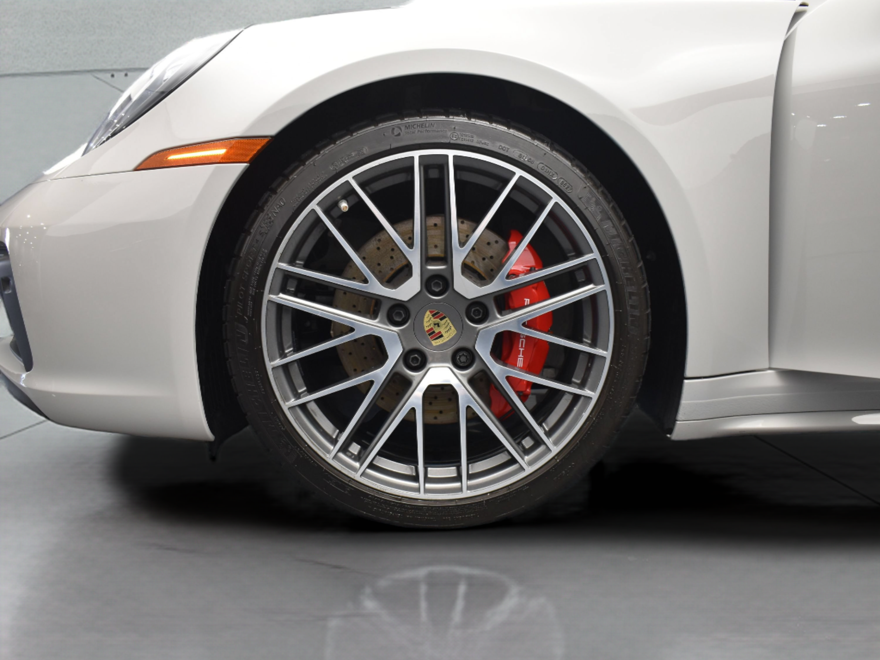 Used 2023 Porsche 911 Carrera S RWD image 35