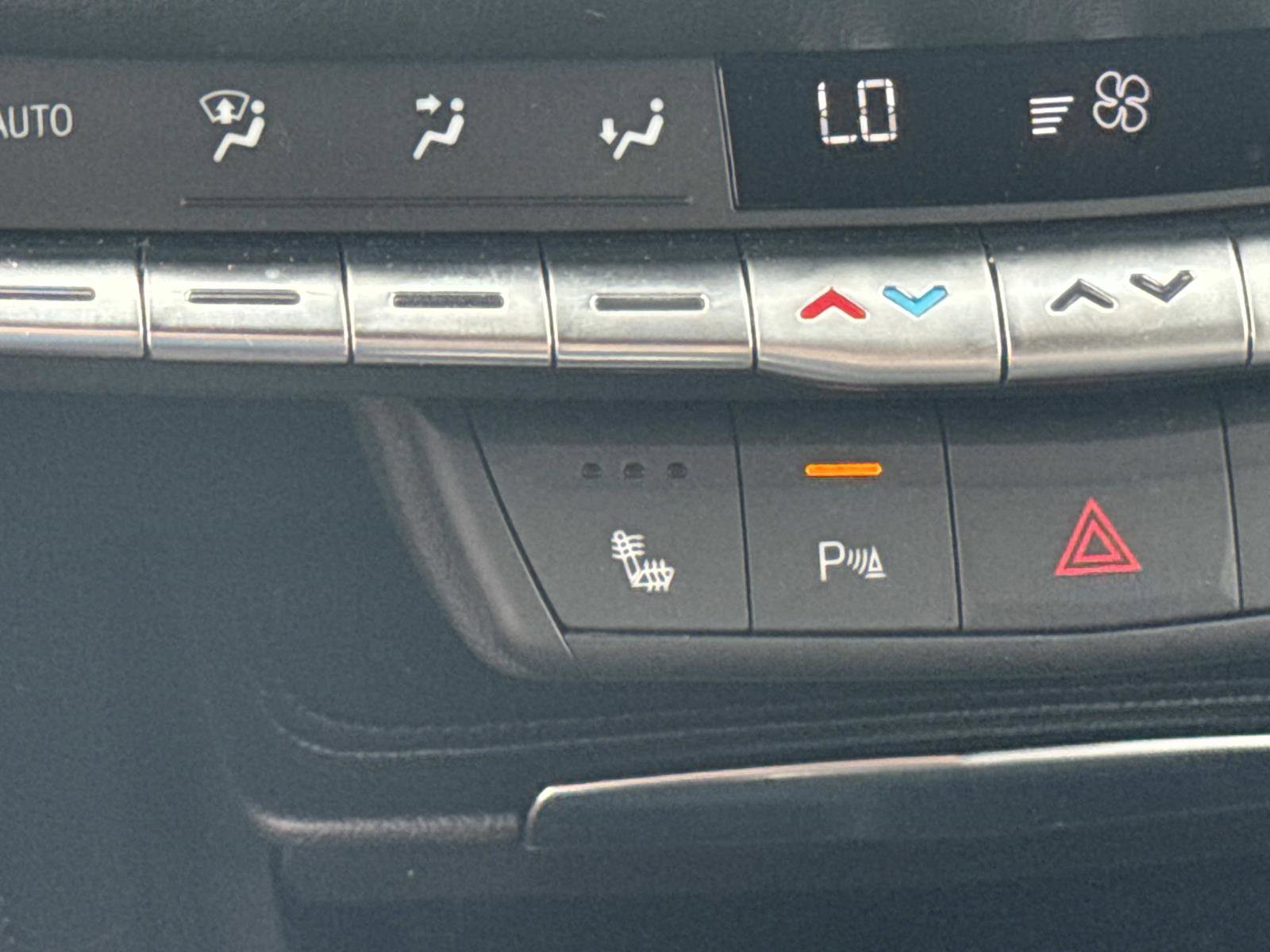 Used 2021 Cadillac XT4 Premium Luxury w/ Cold Weather Package image 16