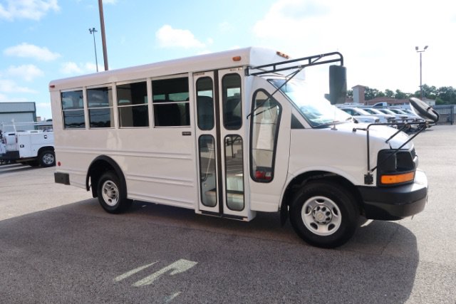 Used 2007 Chevrolet Express 3500 w/ School Bus Package RWD image 3