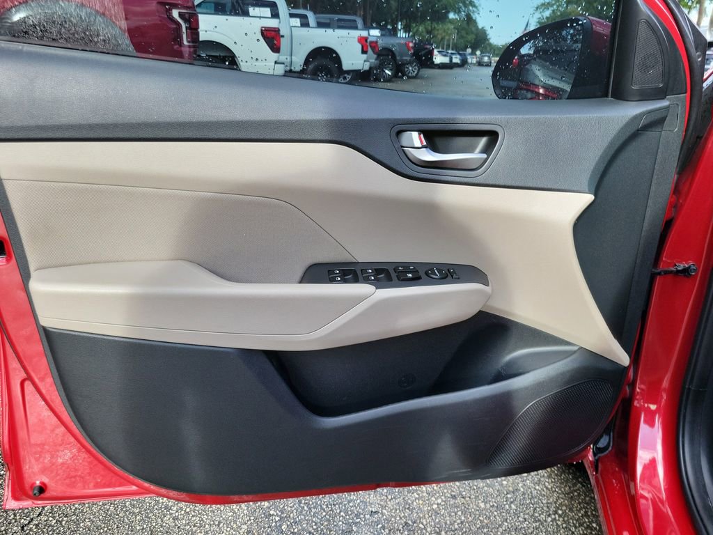 Used 2022 Hyundai Accent SEL FWD image 10