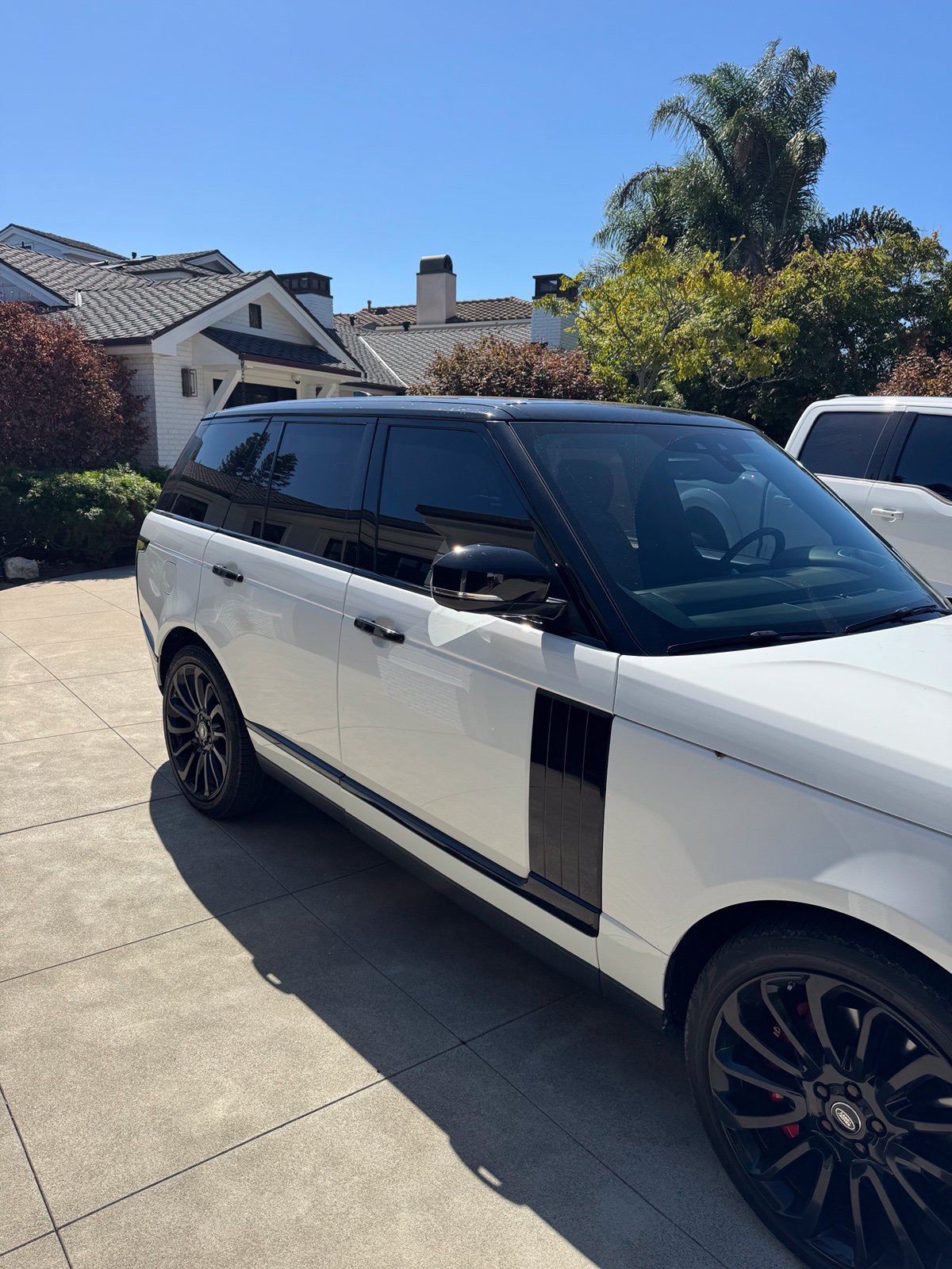 Used 2019 Land Rover Range Rover Autobiography AWD/4WD image 1