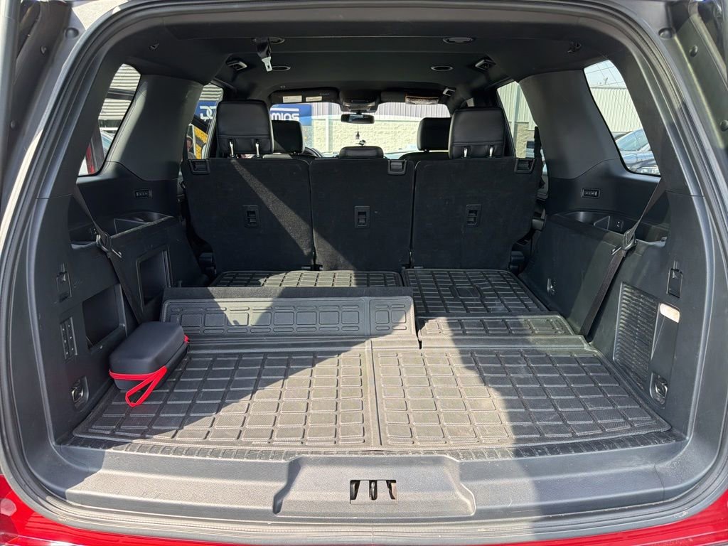 Used 2020 Ford Expedition XLT w/ Equipment Group 202A AWD/4WD image 9