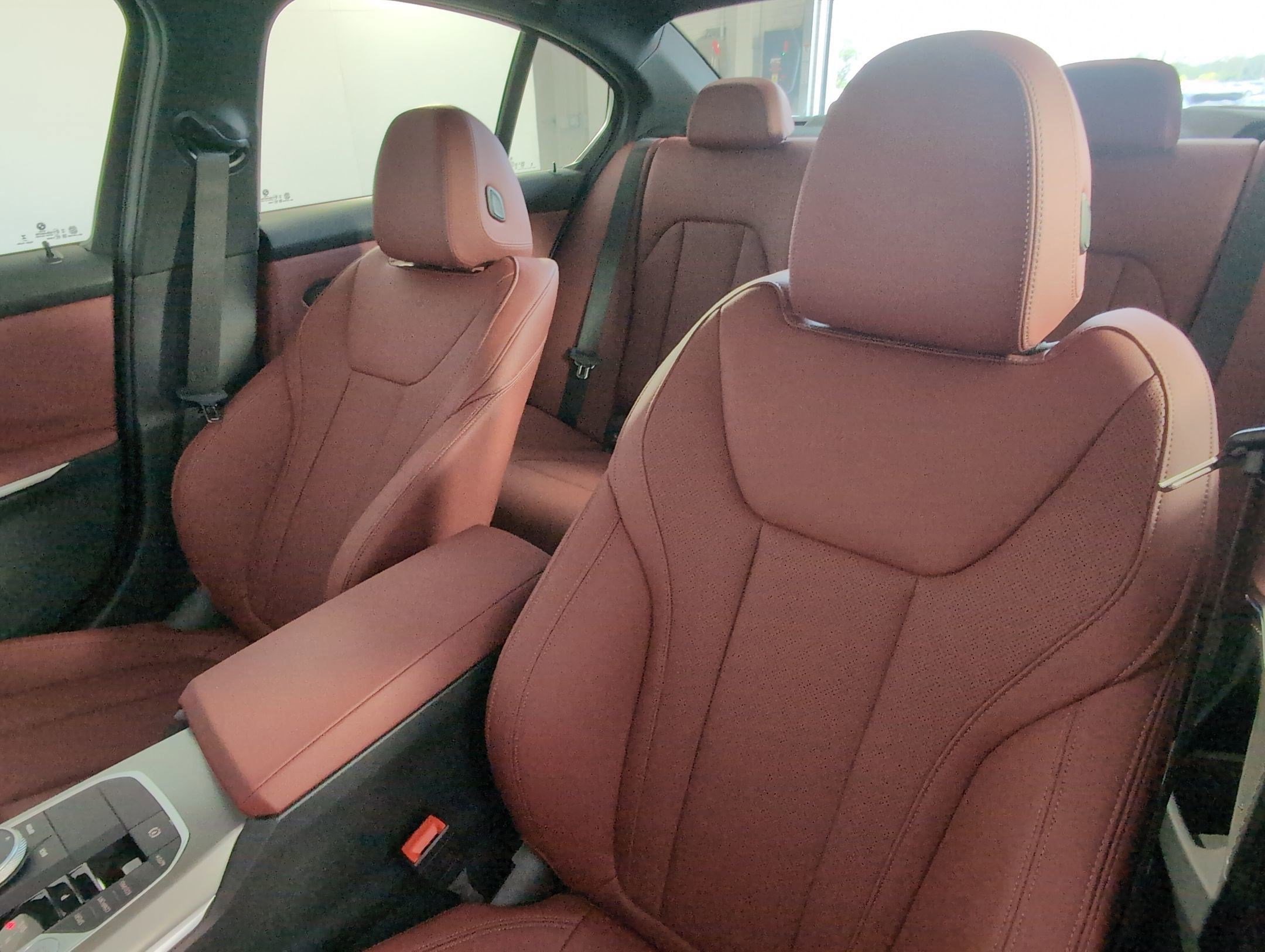 Used 2026 BMW 330i Sedan w/ M Sport Package image 22