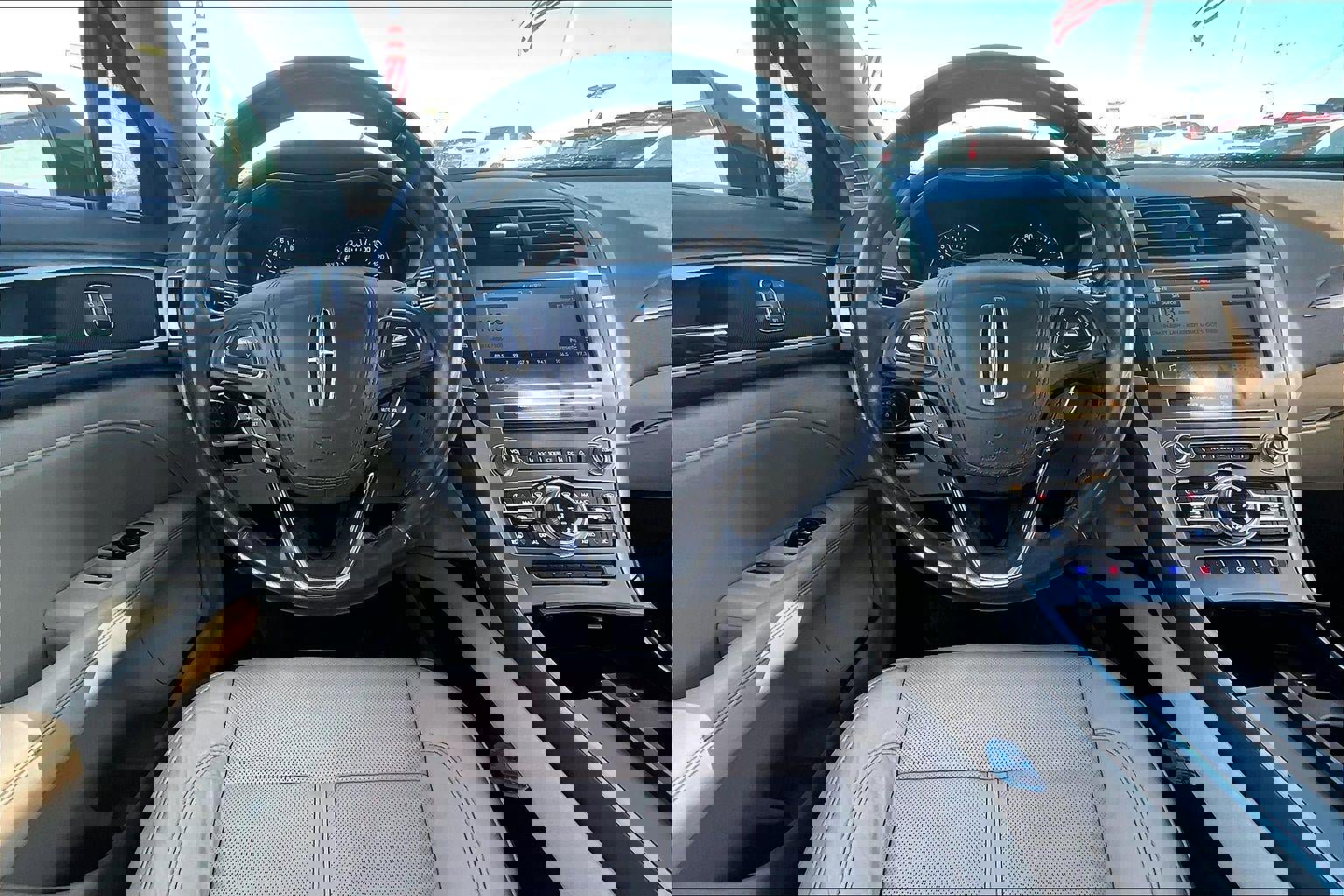 Used 2017 Lincoln MKZ Reserve w/ Climate Package image 5