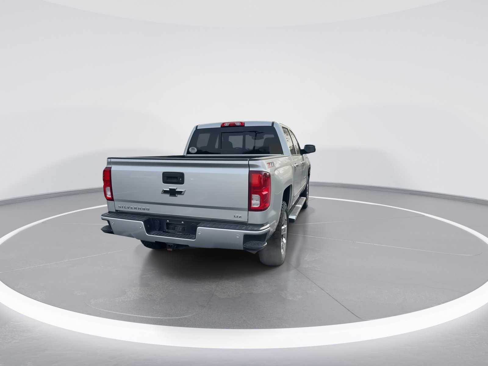 Used 2018 Chevrolet Silverado 1500 LTZ Z71 w/ LTZ Plus Package image 8