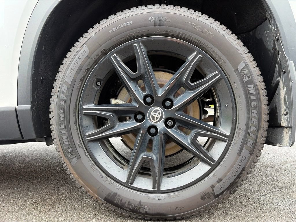 Used 2024 Toyota Grand Highlander AWD image 23