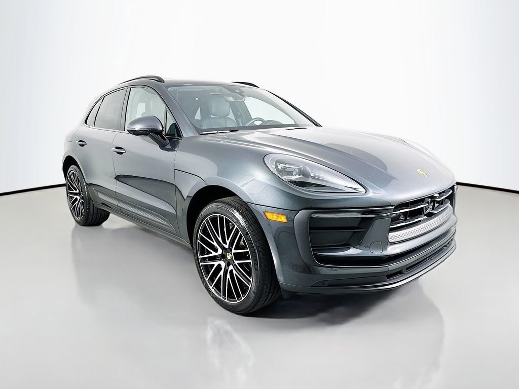 Certified 2026 Porsche Macan AWD/4WD image 7
