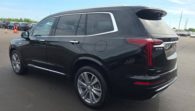 Used 2024 Cadillac XT6 Premium Luxury AWD/4WD image 4