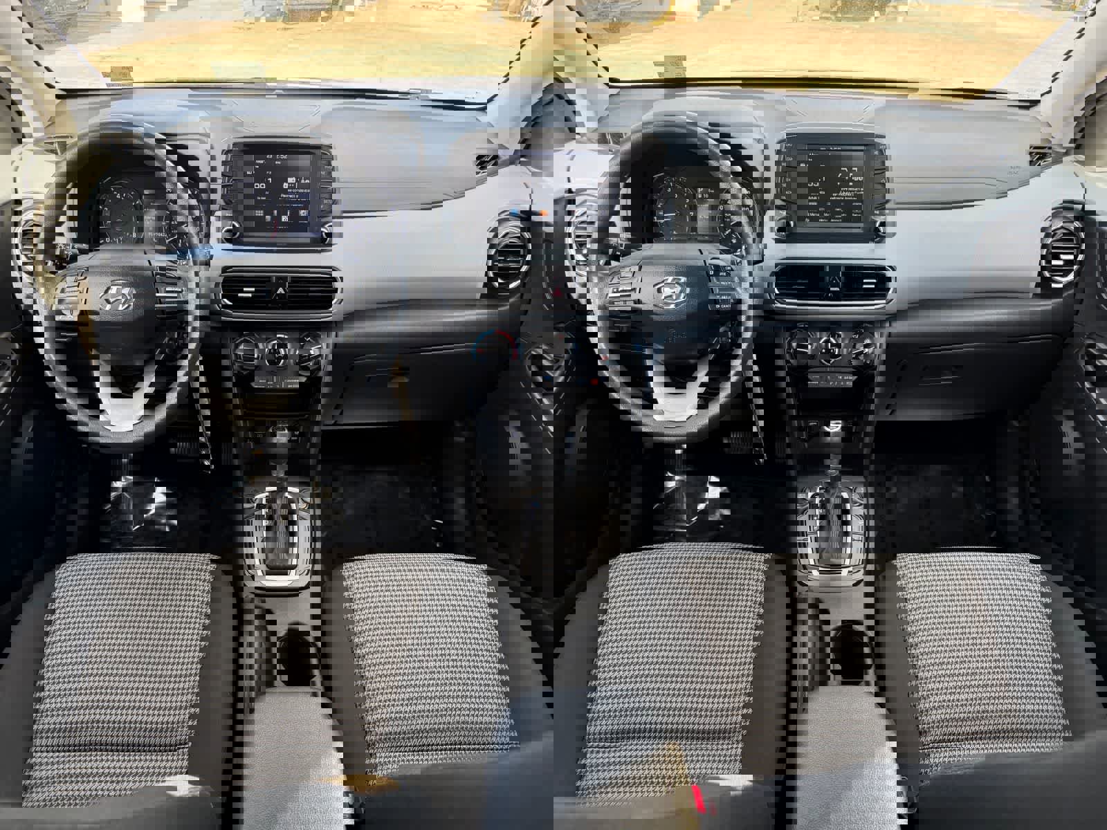 Used 2020 Hyundai Kona SE image 6