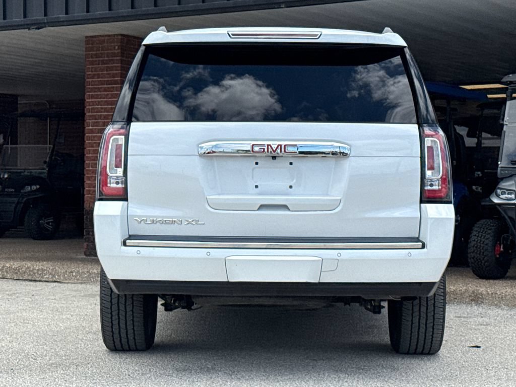 Used 2017 GMC Yukon XL Denali w/ Open Road Package AWD/4WD image 7