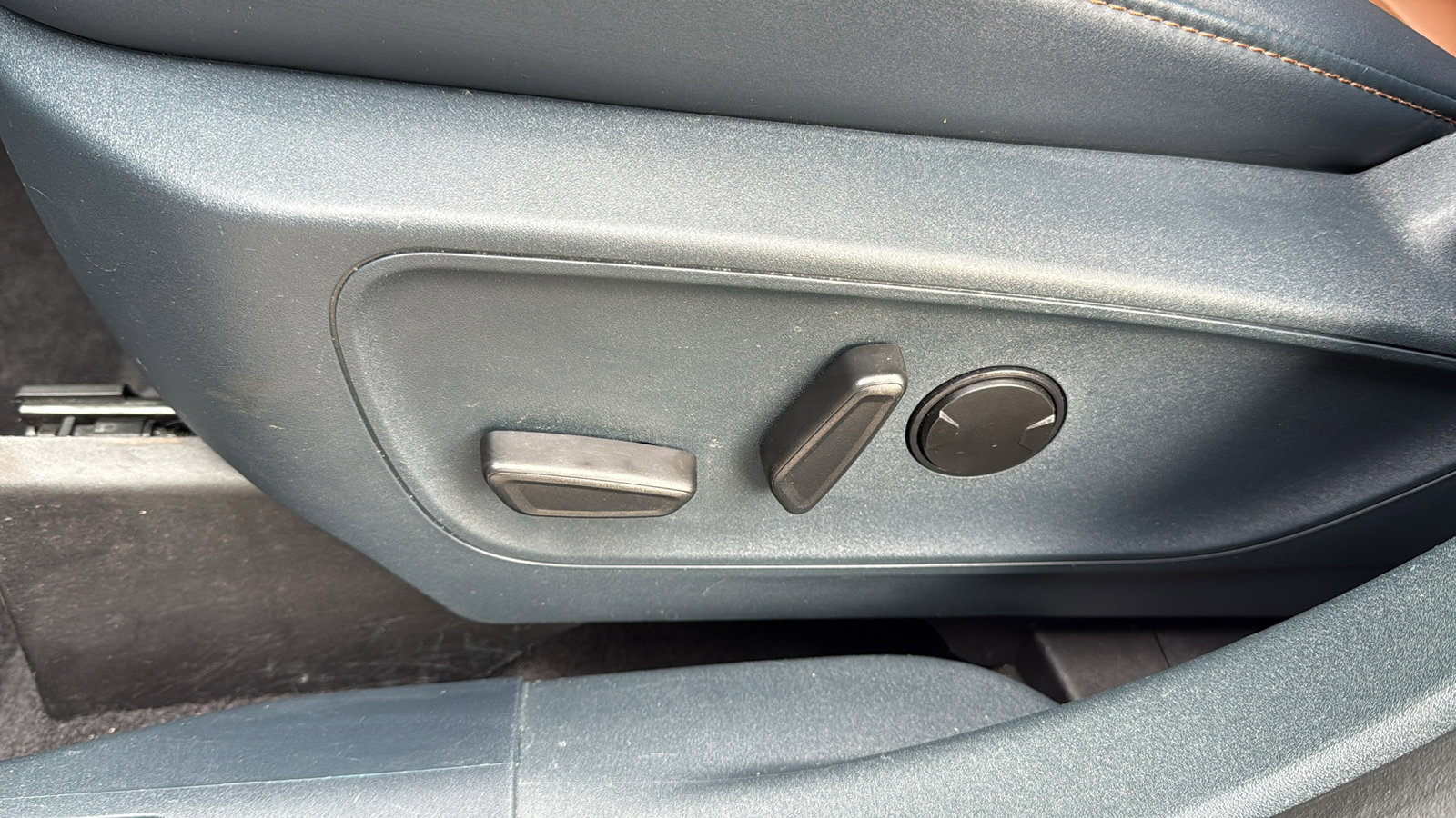 Used 2023 Ford Maverick Lariat w/ Equipment Group 500A Standard image 14