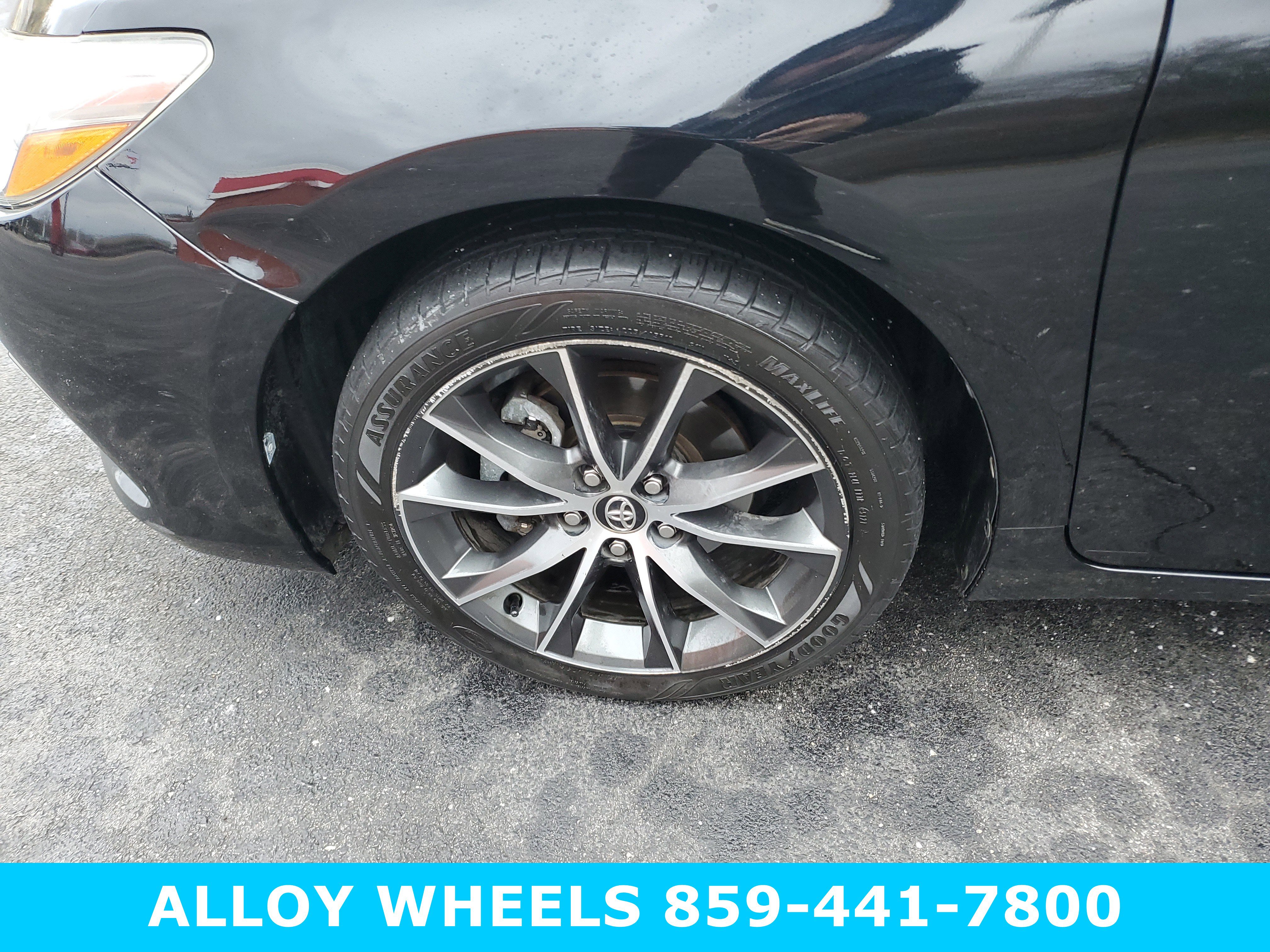 Used 2017 Toyota Camry XSE image 10