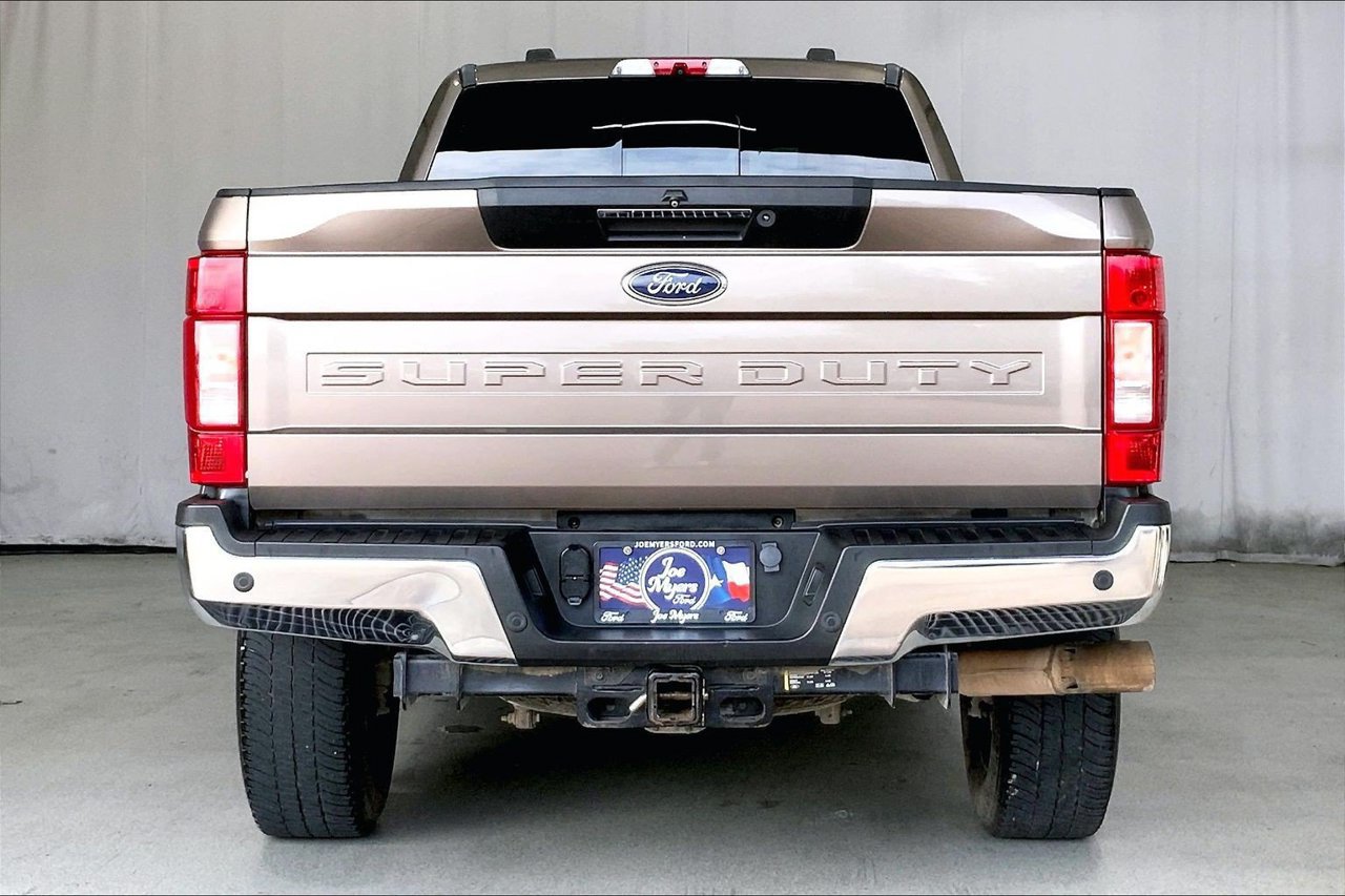 Used 2022 Ford F350 Lariat w/ Lariat Ultimate Package AWD/4WD image 3