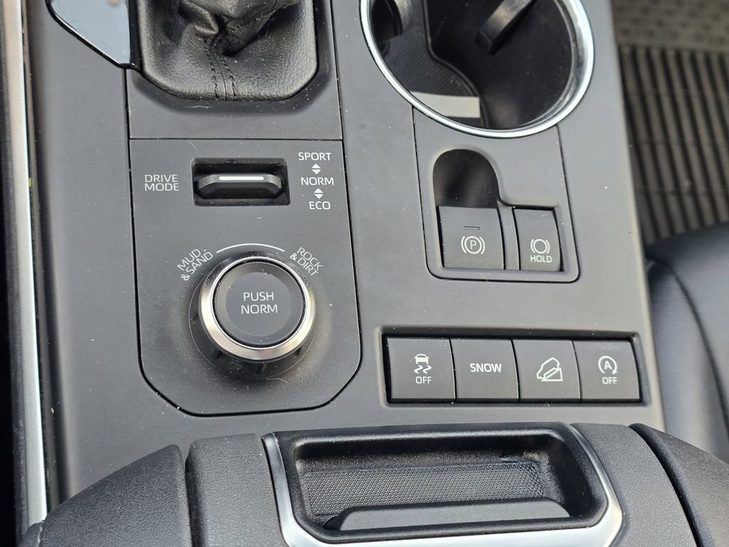 Used 2021 Toyota Highlander XSE AWD/4WD image 22