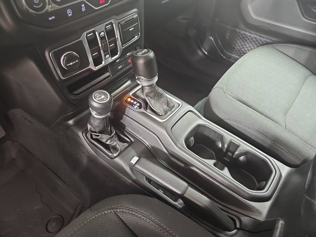 Used 2018 Jeep Wrangler Unlimited Sport S AWD/4WD image 29