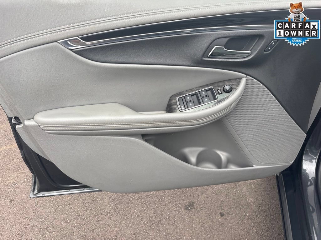 Used 2015 Chevrolet Impala LT w/ Convenience Package FWD image 12