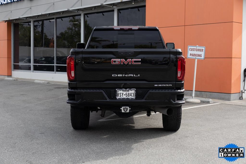 Used 2022 GMC Sierra 2500 Denali w/ Denali Black Diamond Edition AWD/4WD image 9