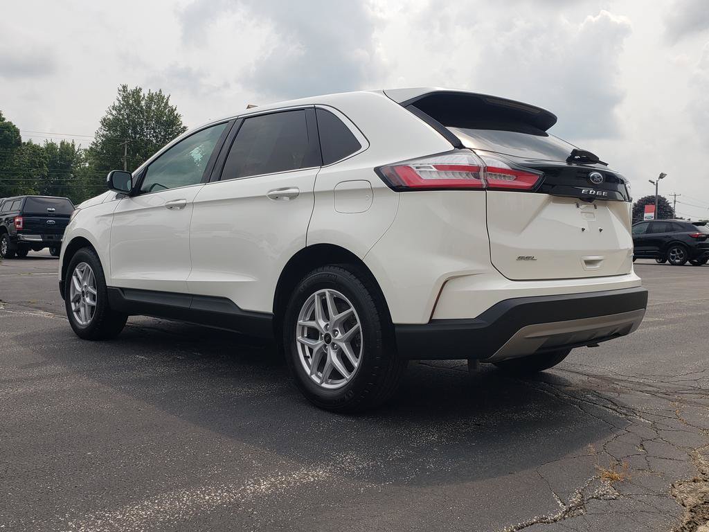 Used 2024 Ford Edge SEL w/ Convenience Package AWD/4WD image 6