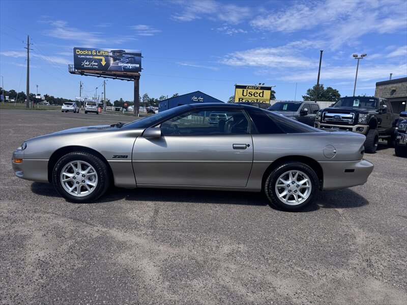 Used 2000 Chevrolet Camaro Z28 w/ Preferred Equipment Group 2 RWD image 8