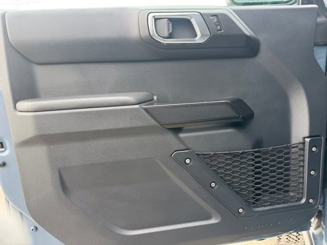 Used 2025 Ford Bronco Badlands image 12