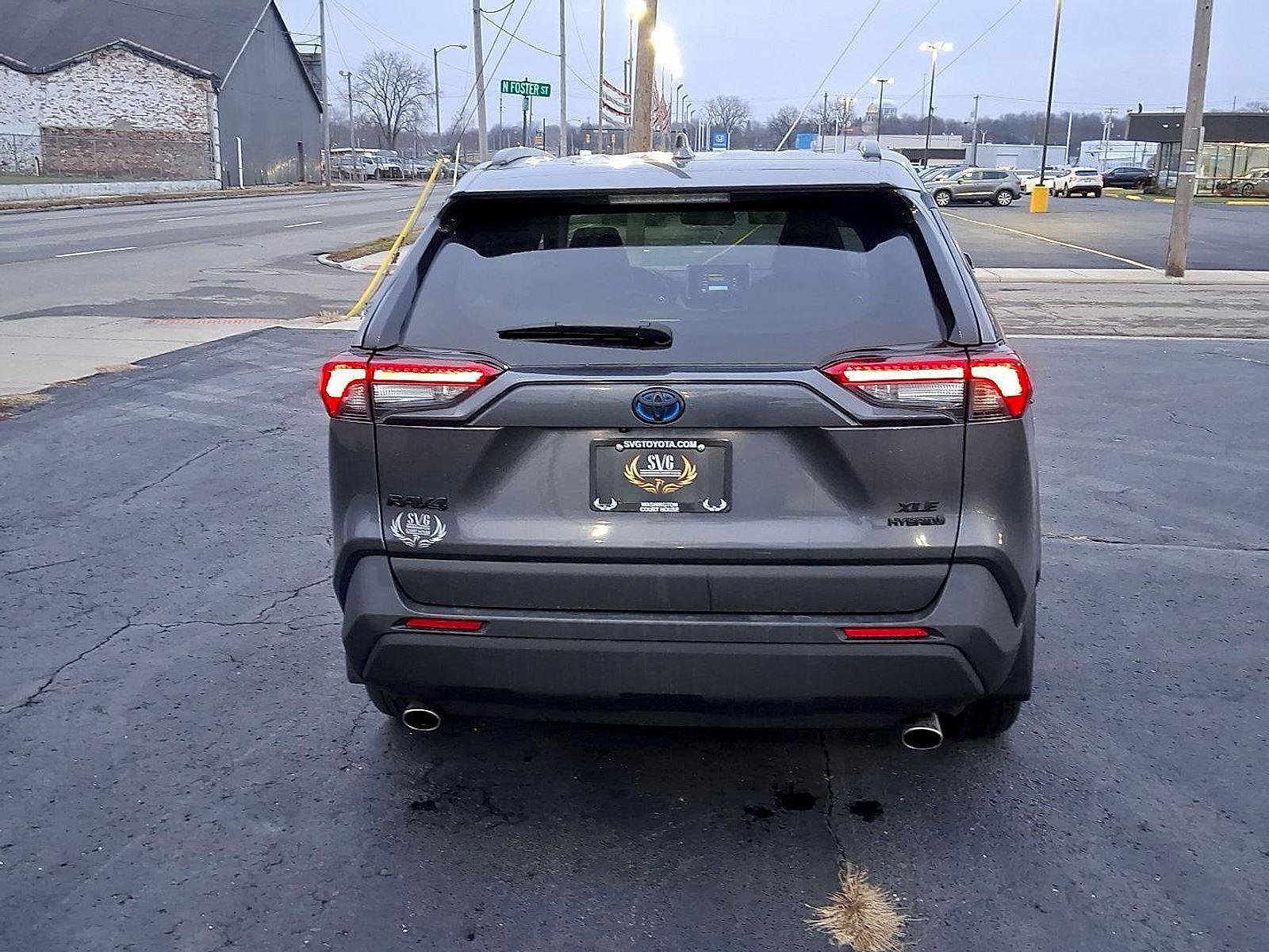 Used 2024 Toyota RAV4 XLE Premium w/ Weather Package image 4