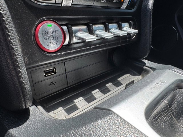 Used 2022 Ford Mustang GT Premium image 31