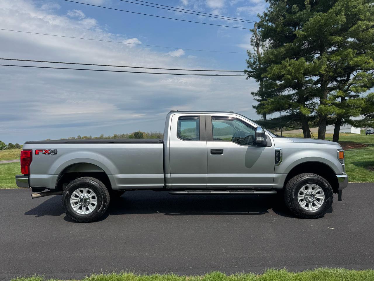 Used 2021 Ford F250 XL w/ STX Appearance Package AWD/4WD image 7