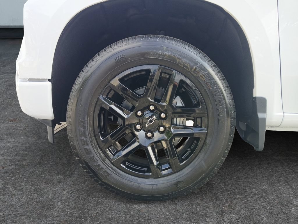 New 2026 Chevrolet Silverado 1500 Custom RWD image 9